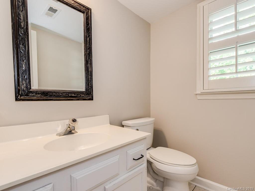 5015 Whitwell Court Charlotte NC 28226