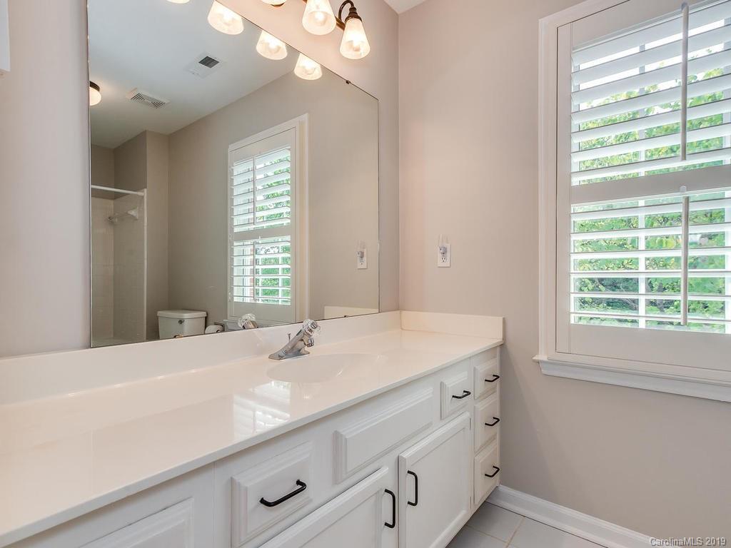 5015 Whitwell Court Charlotte NC 28226