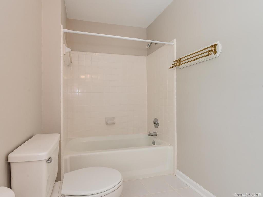 5015 Whitwell Court Charlotte NC 28226