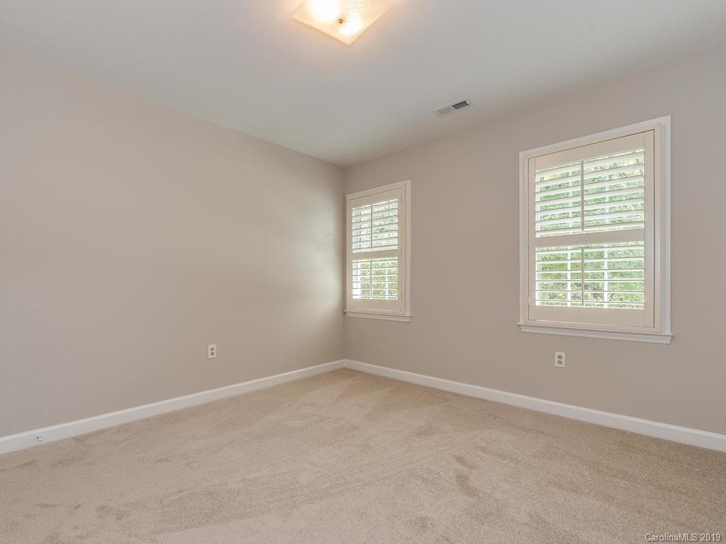 5015 Whitwell Court Charlotte NC 28226