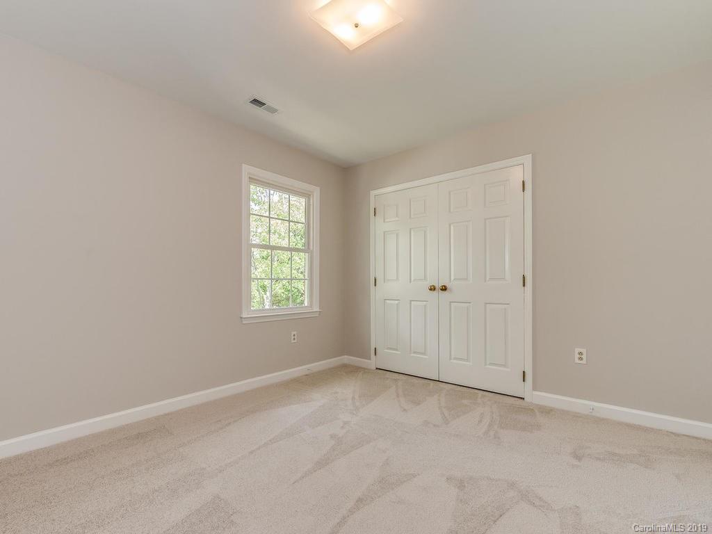 5015 Whitwell Court Charlotte NC 28226
