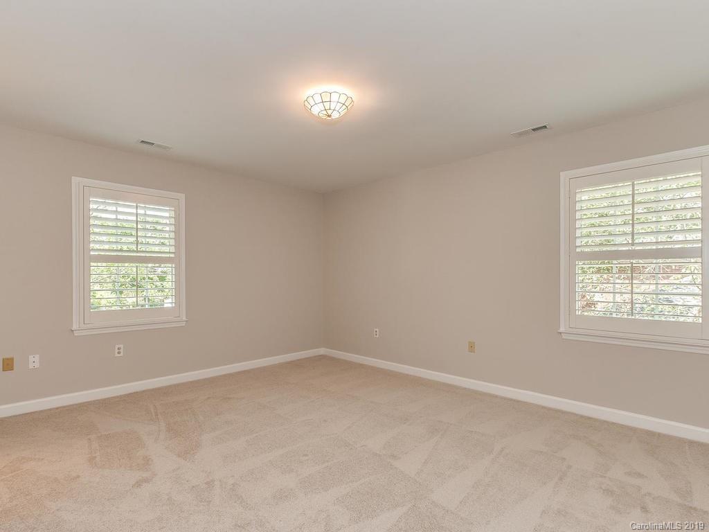 5015 Whitwell Court Charlotte NC 28226