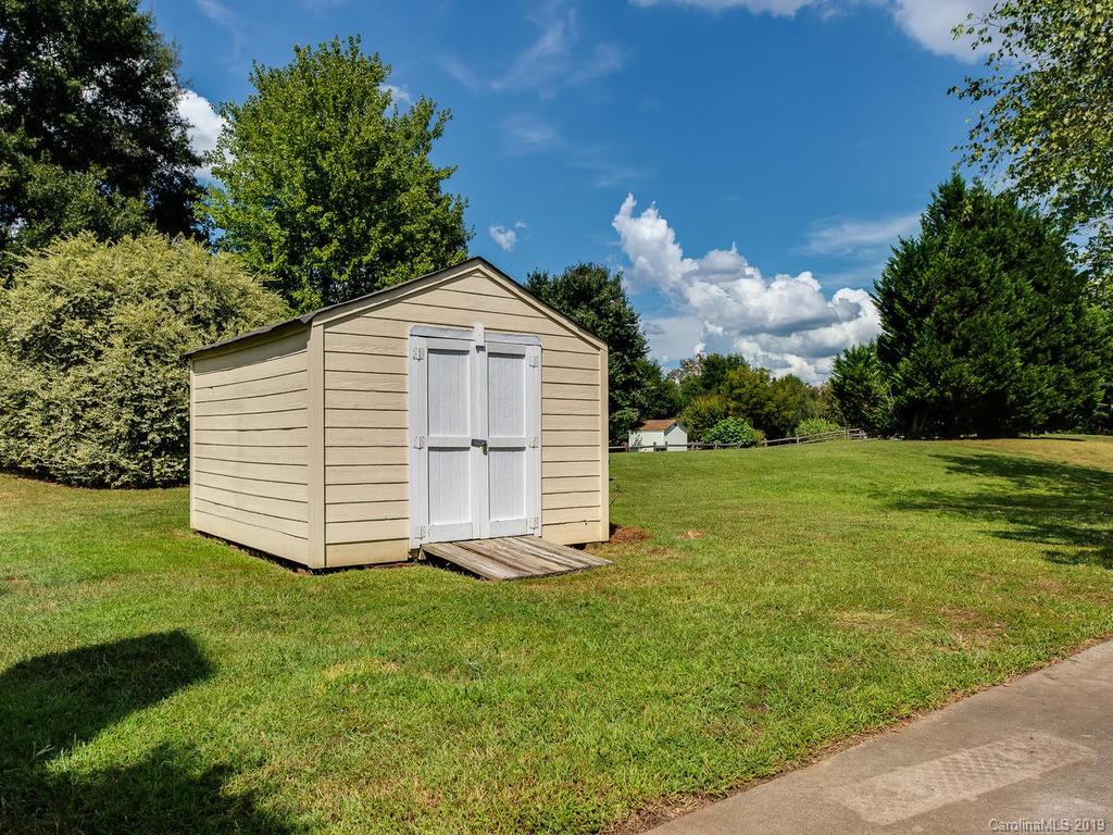 5015 Whitwell Court Charlotte NC 28226