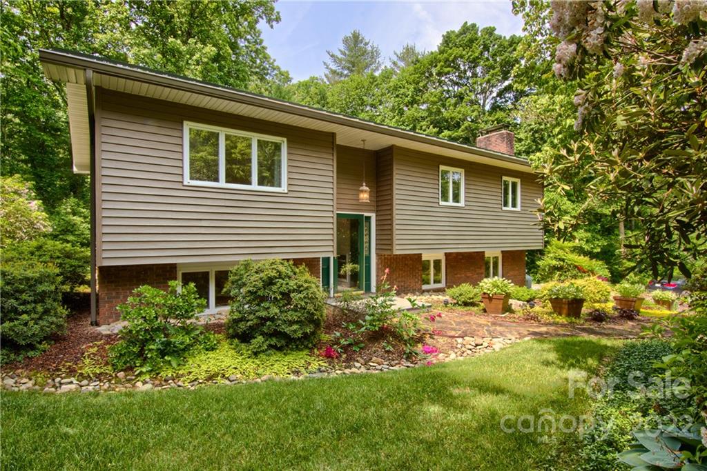16 Brook Forest Drive Arden NC 28704