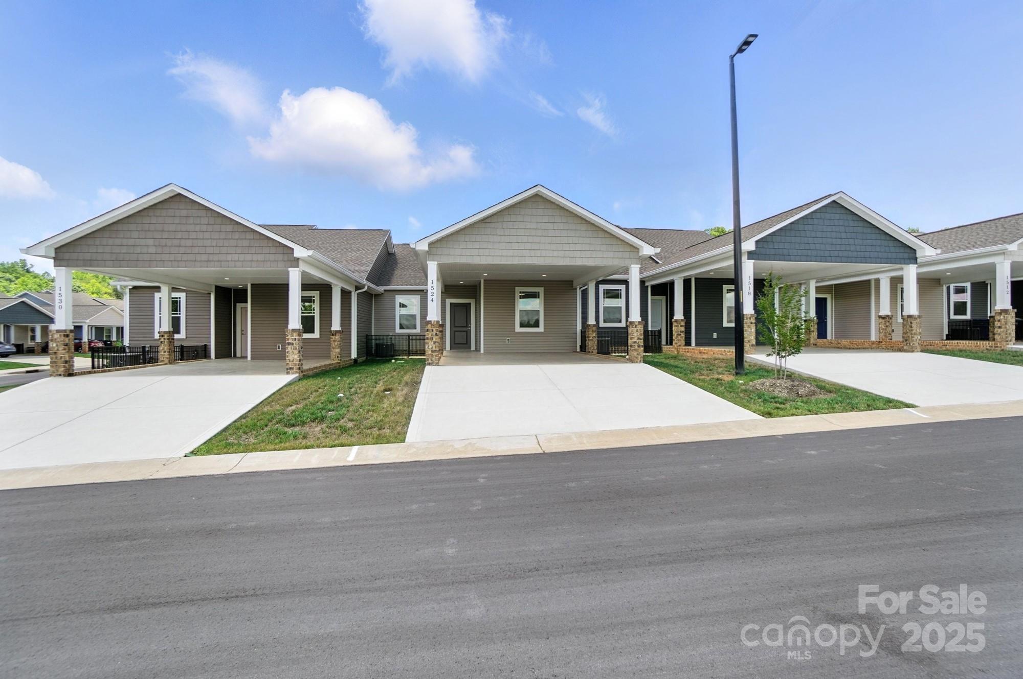 1524 29th Street SE Hickory NC 28602