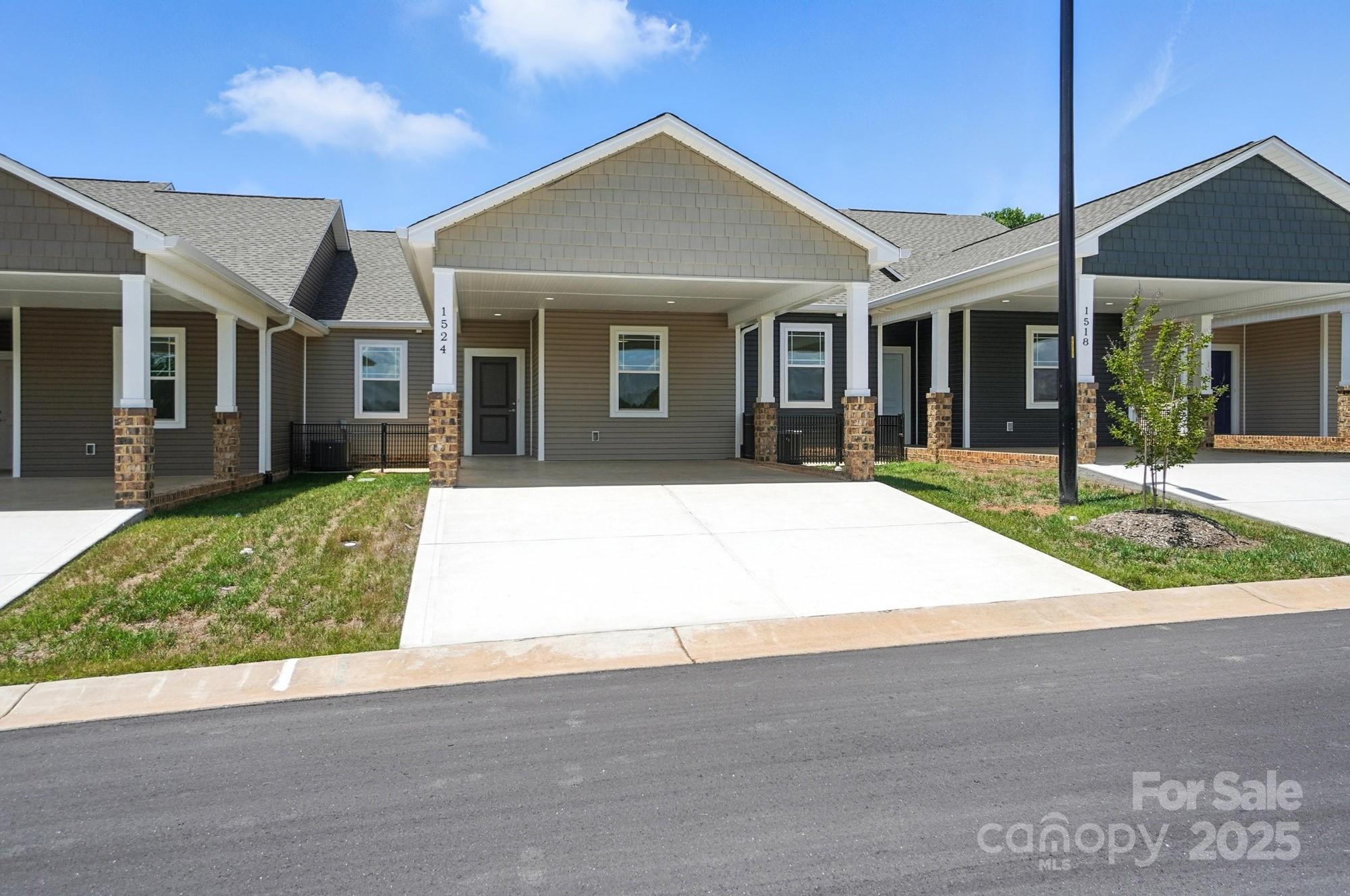 1524 29th Street SE Hickory NC 28602