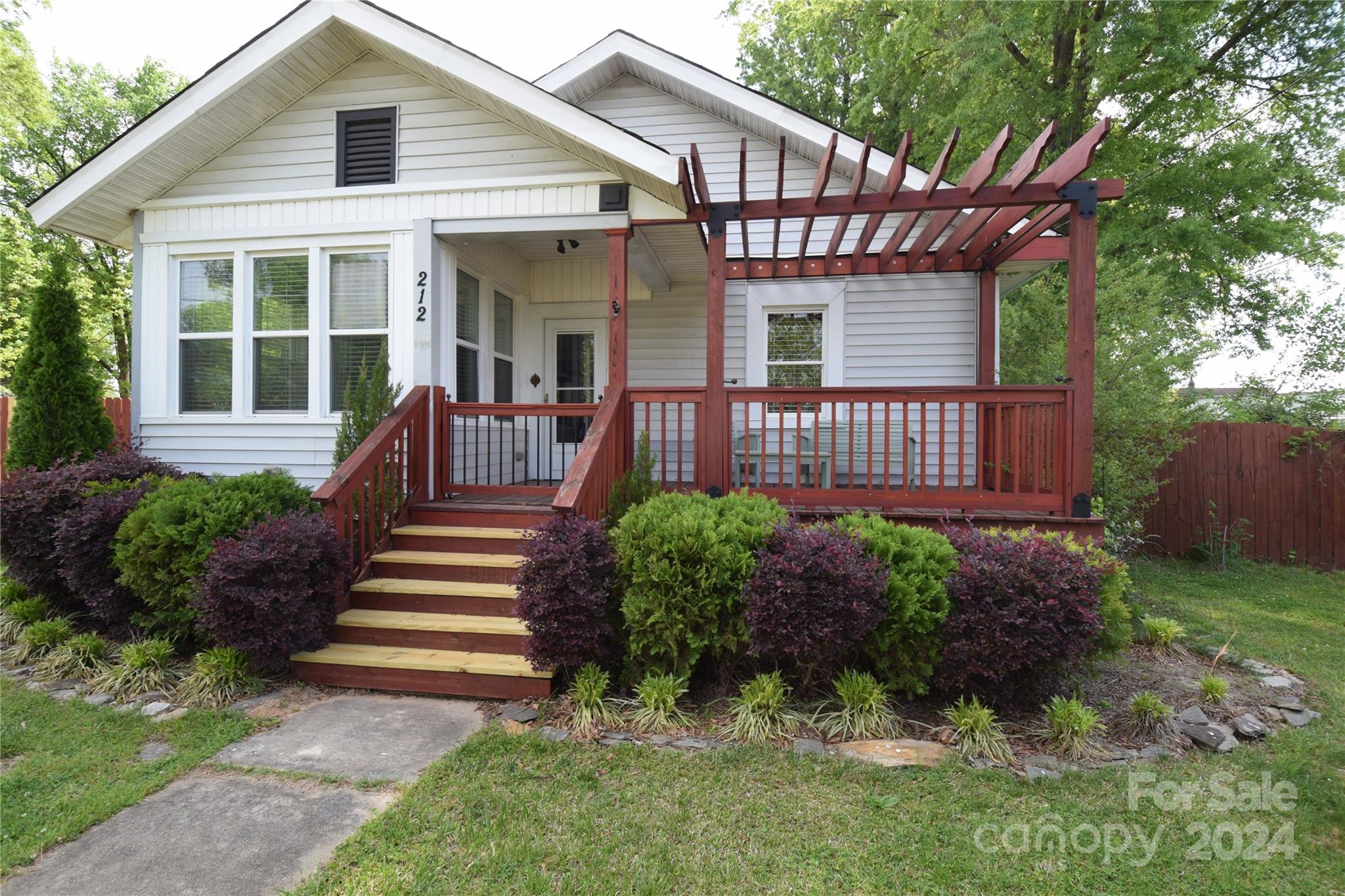 212 N Highland Street Gastonia NC 28052