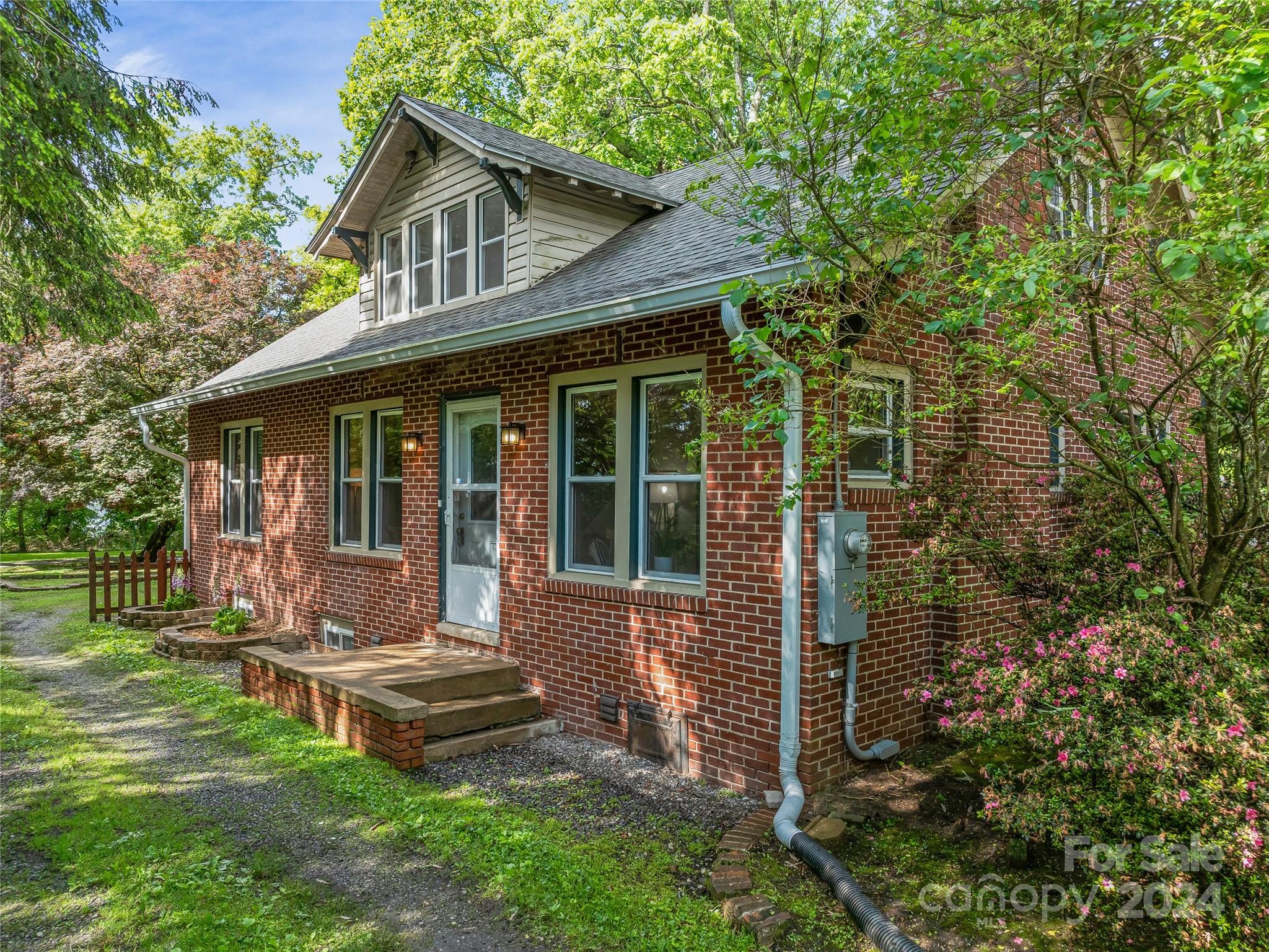 76 Starnes Cove Road Asheville NC 28806