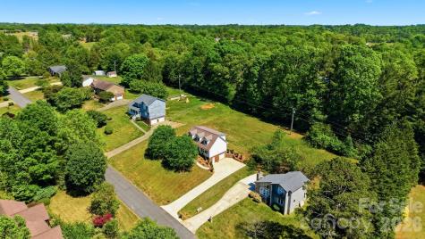 4455 Magnolia Lane Hudson NC 28638