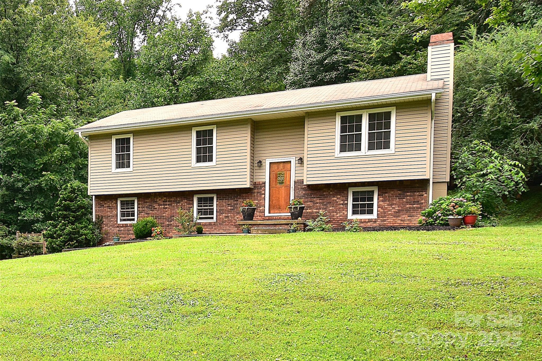 76 Melton Road Candler NC 28715