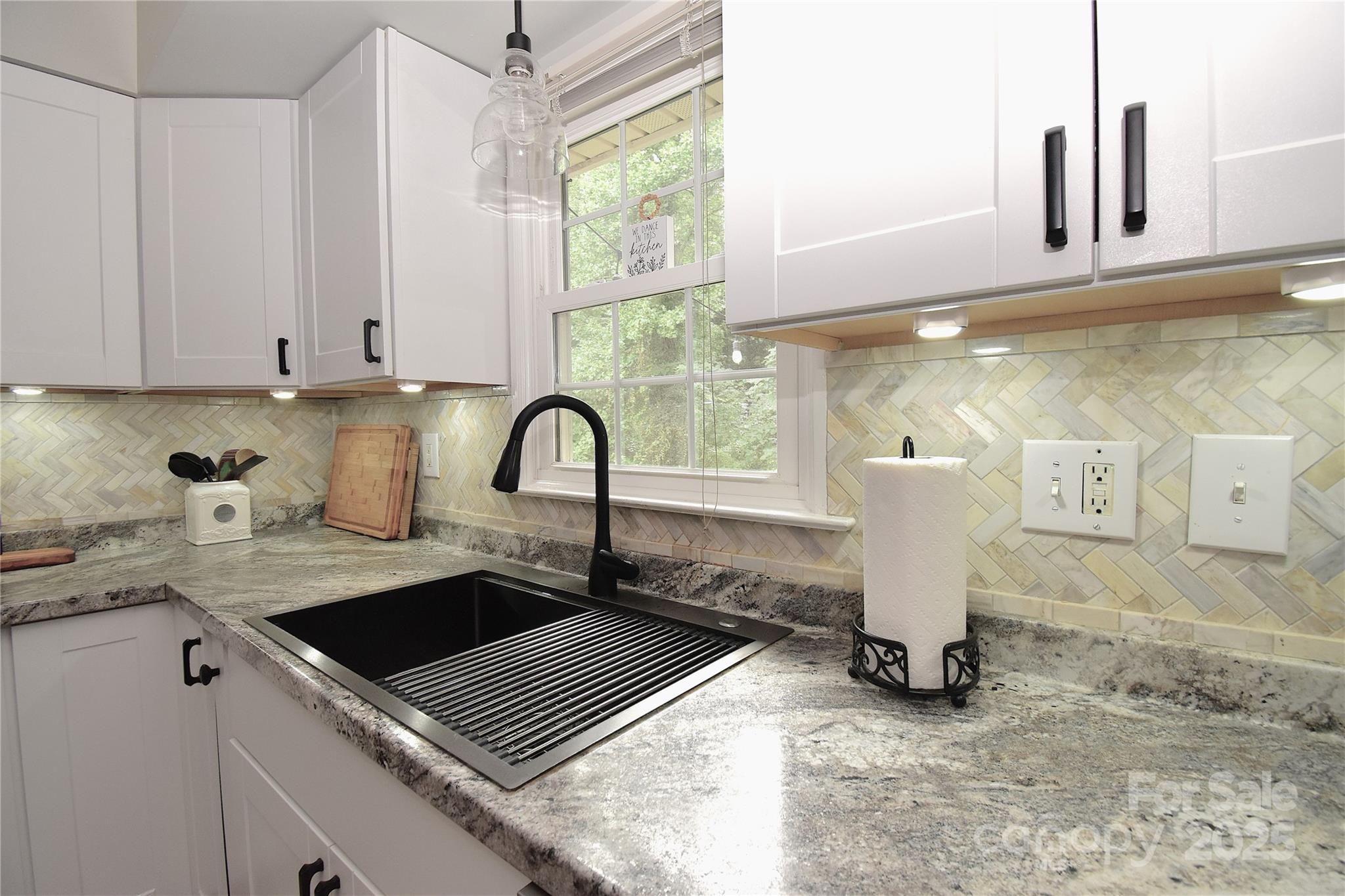 76 Melton Road Candler NC 28715