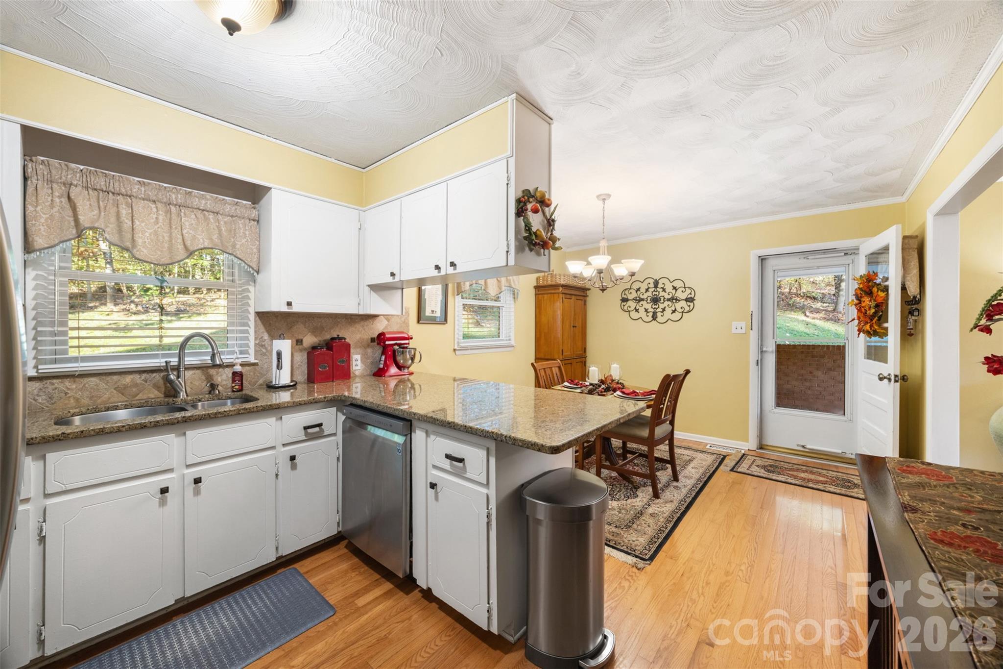1711 Mccombs Street Newton NC 28658