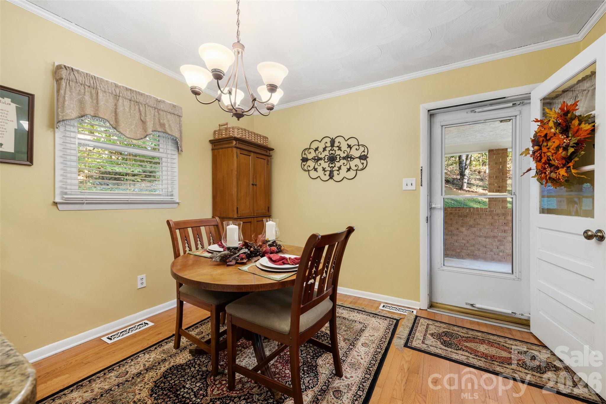 1711 Mccombs Street Newton NC 28658