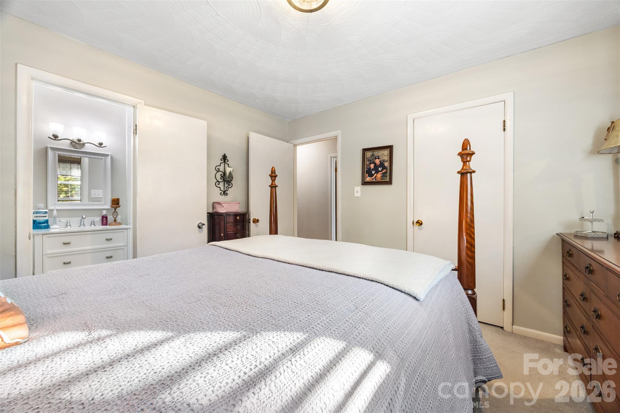 1711 Mccombs Street Newton NC 28658