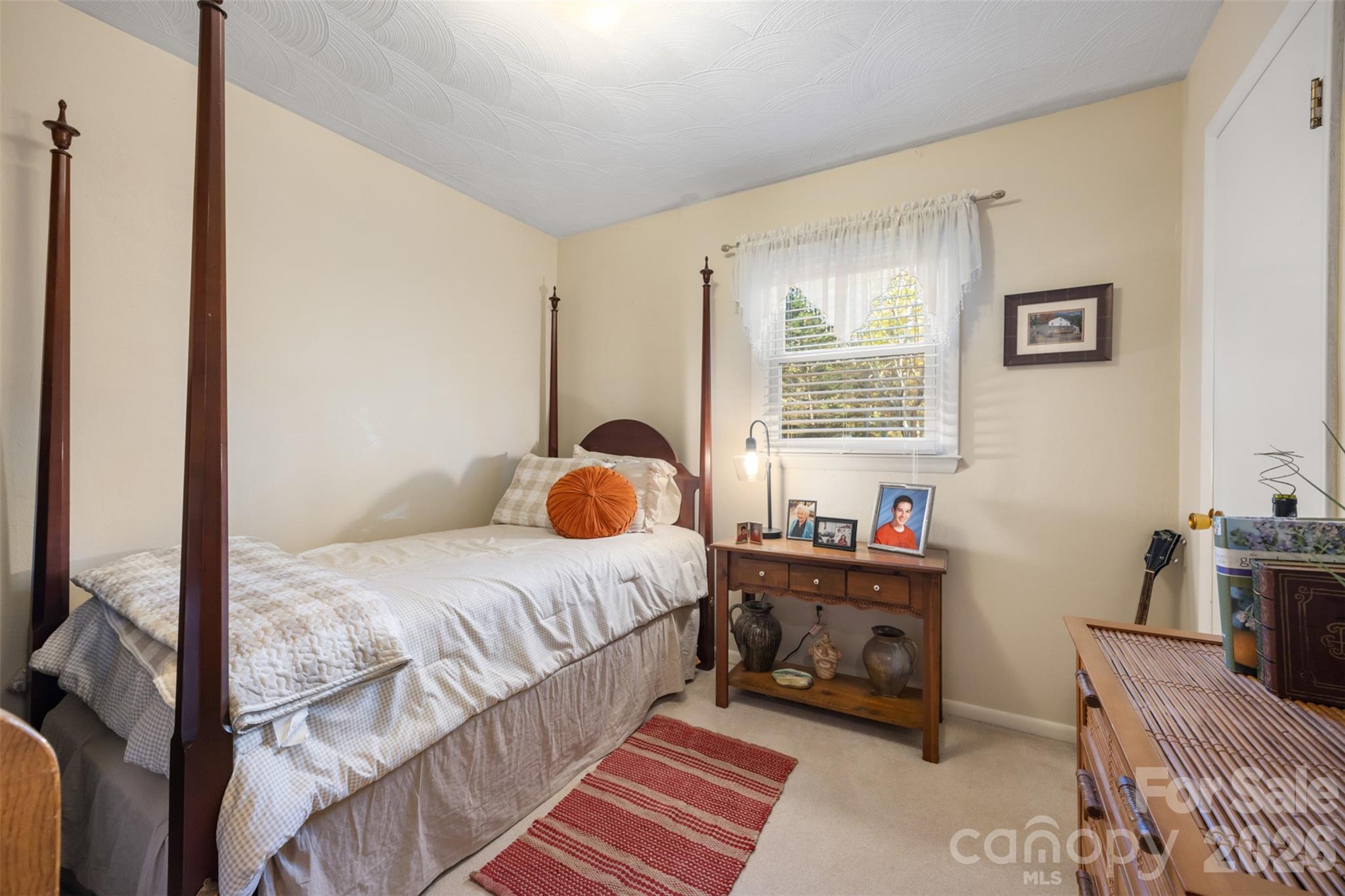 1711 Mccombs Street Newton NC 28658