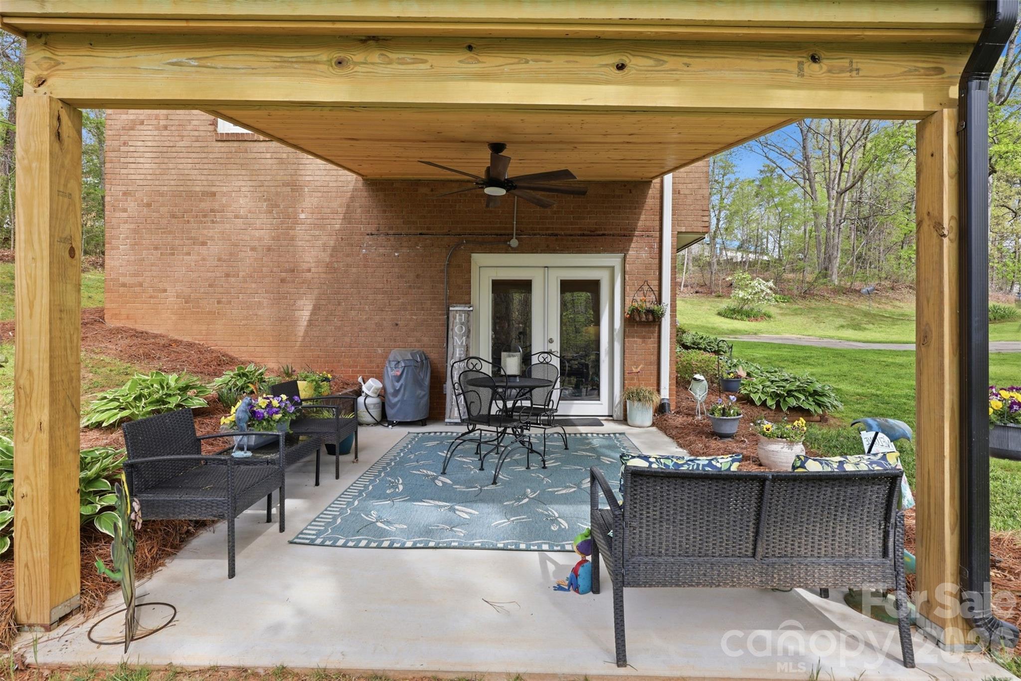 1711 Mccombs Street Newton NC 28658