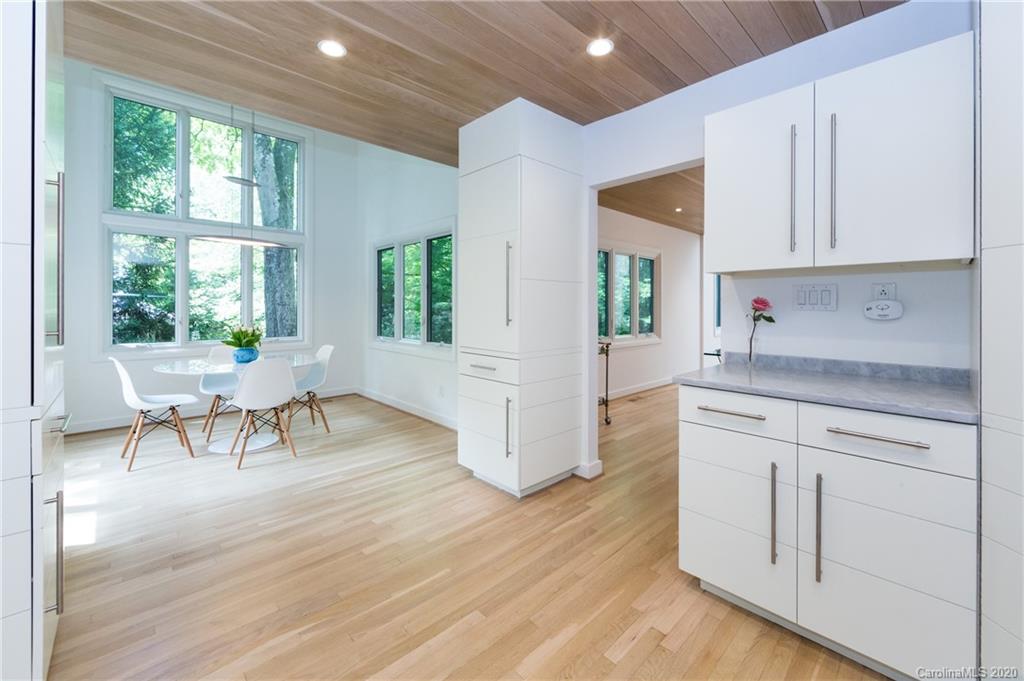 1220 Scotland Avenue Charlotte NC 28207