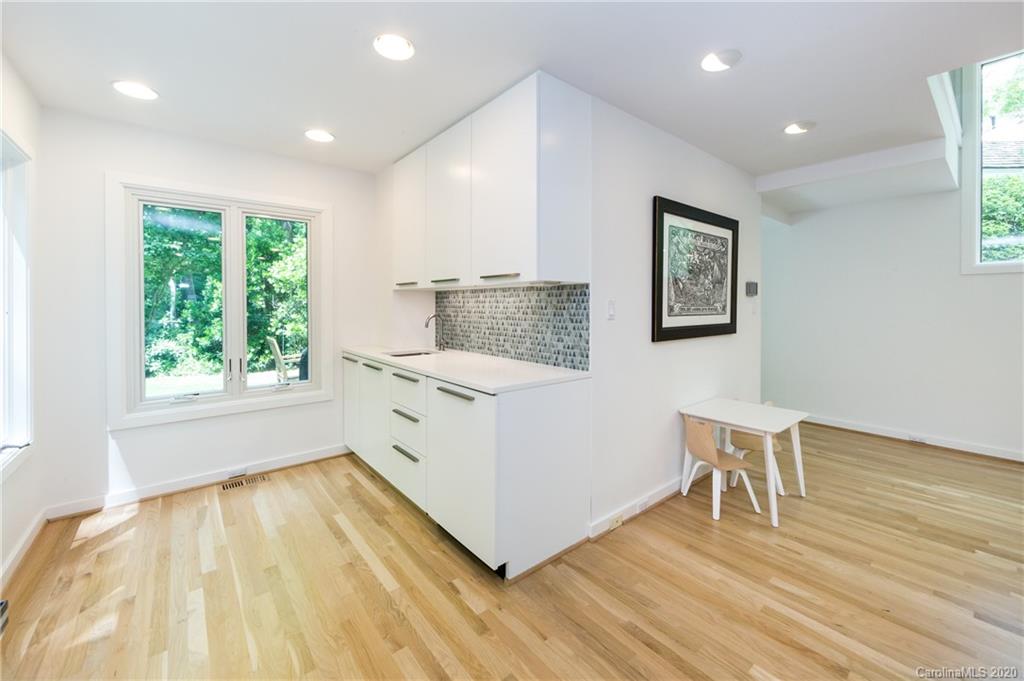 1220 Scotland Avenue Charlotte NC 28207