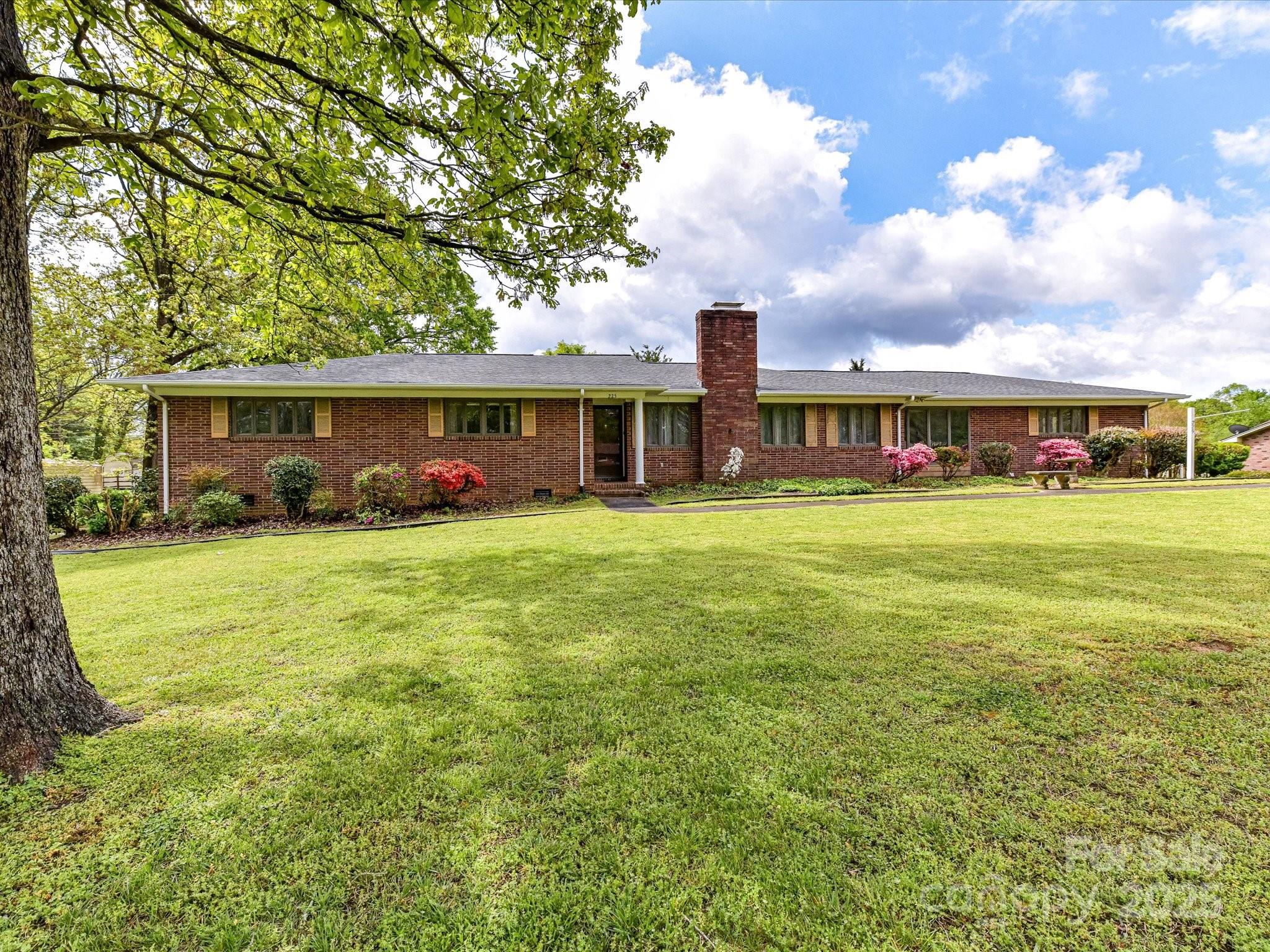 225 Enwood Drive Charlotte NC 28214