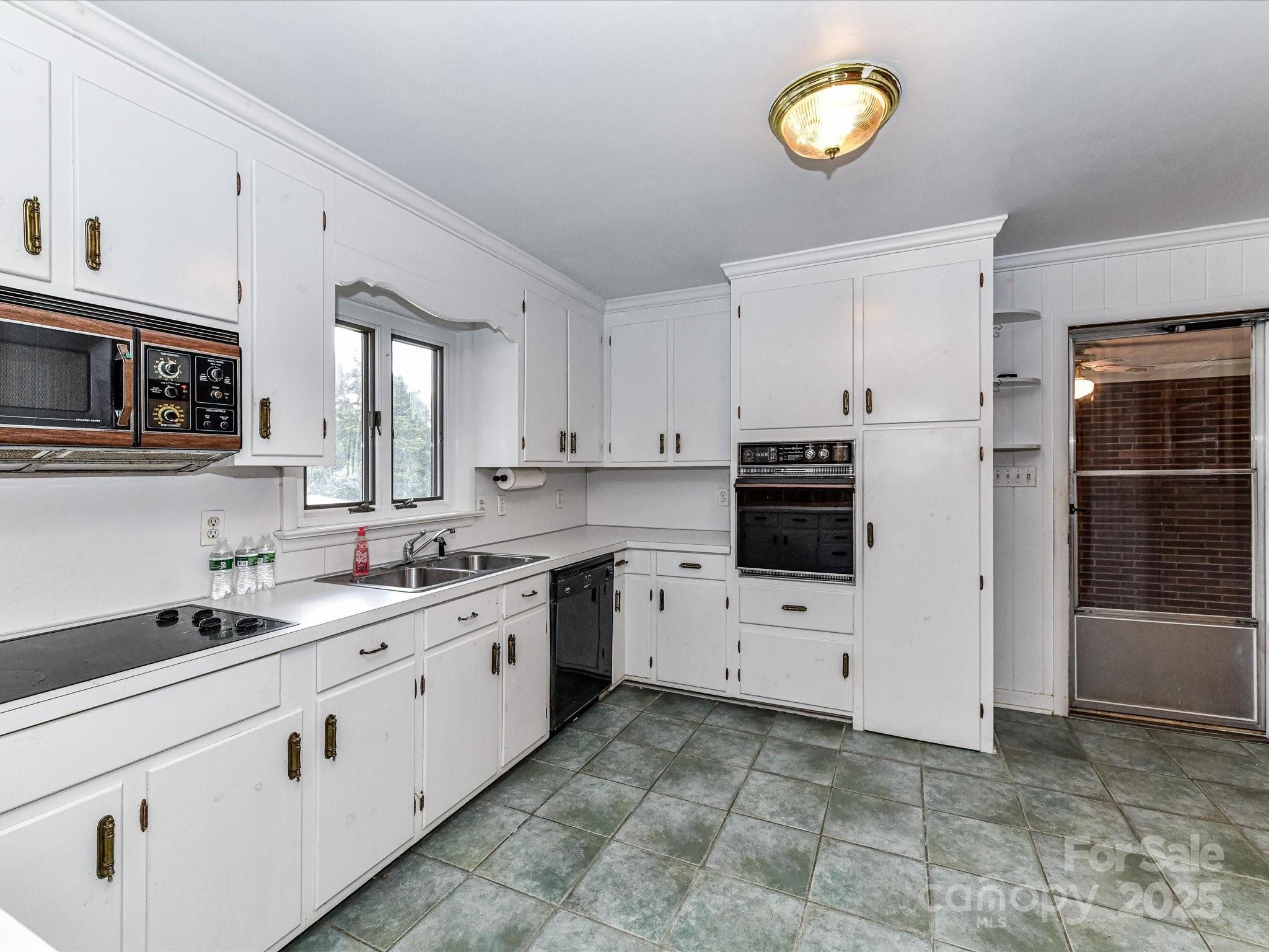 225 Enwood Drive Charlotte NC 28214