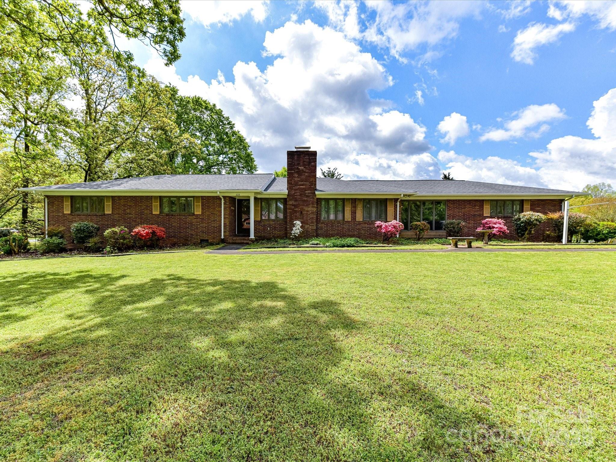 225 Enwood Drive Charlotte NC 28214