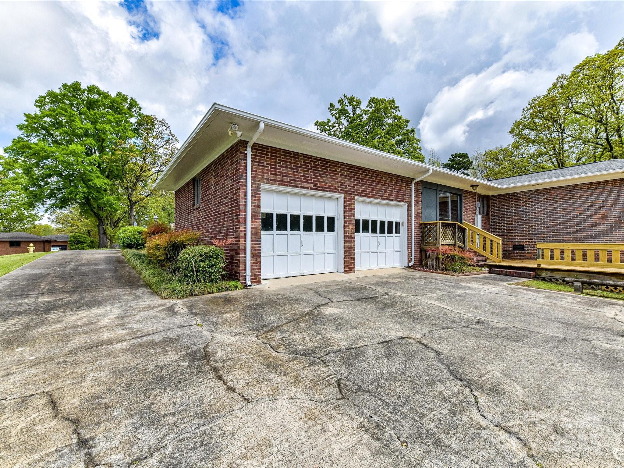 225 Enwood Drive Charlotte NC 28214
