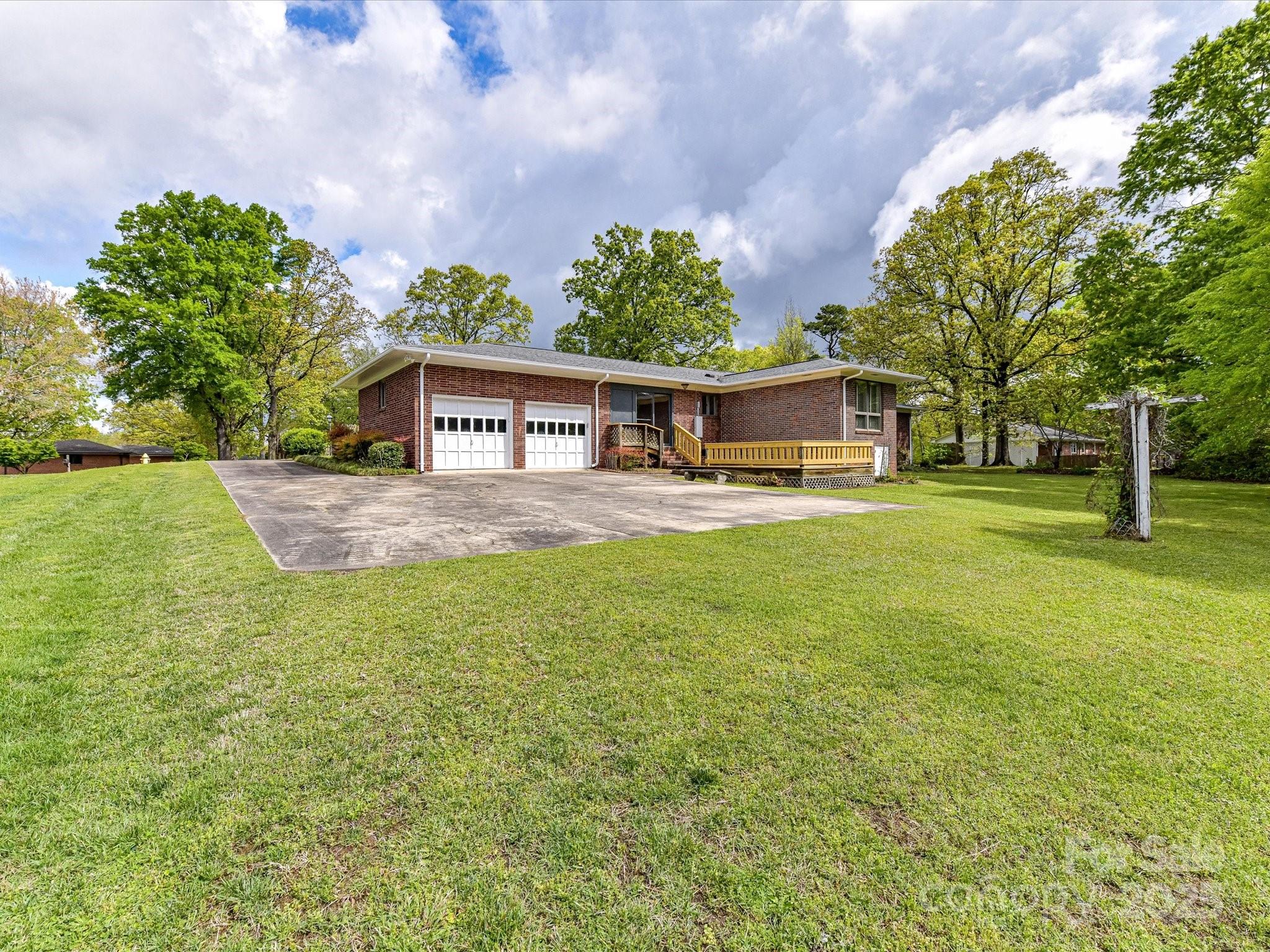 225 Enwood Drive Charlotte NC 28214