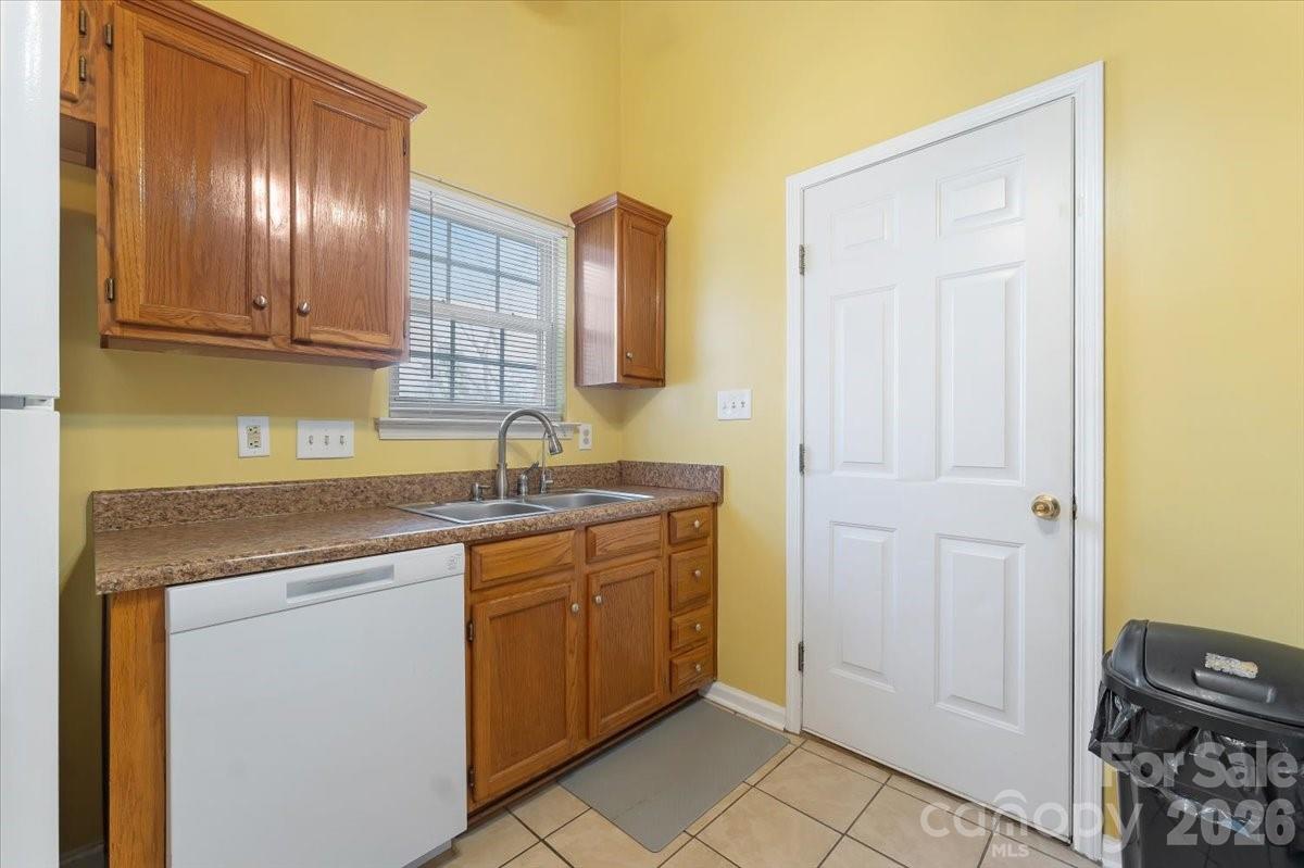 1914 Sloan Drive Charlotte NC 28208