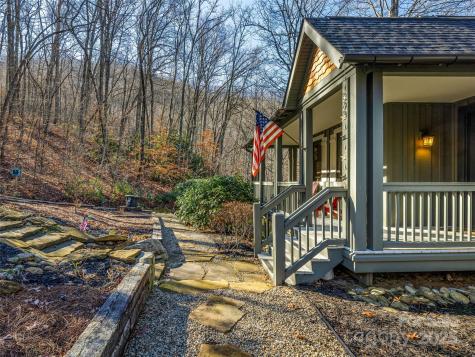298 Hedgewood Drive Tuckasegee NC 28783