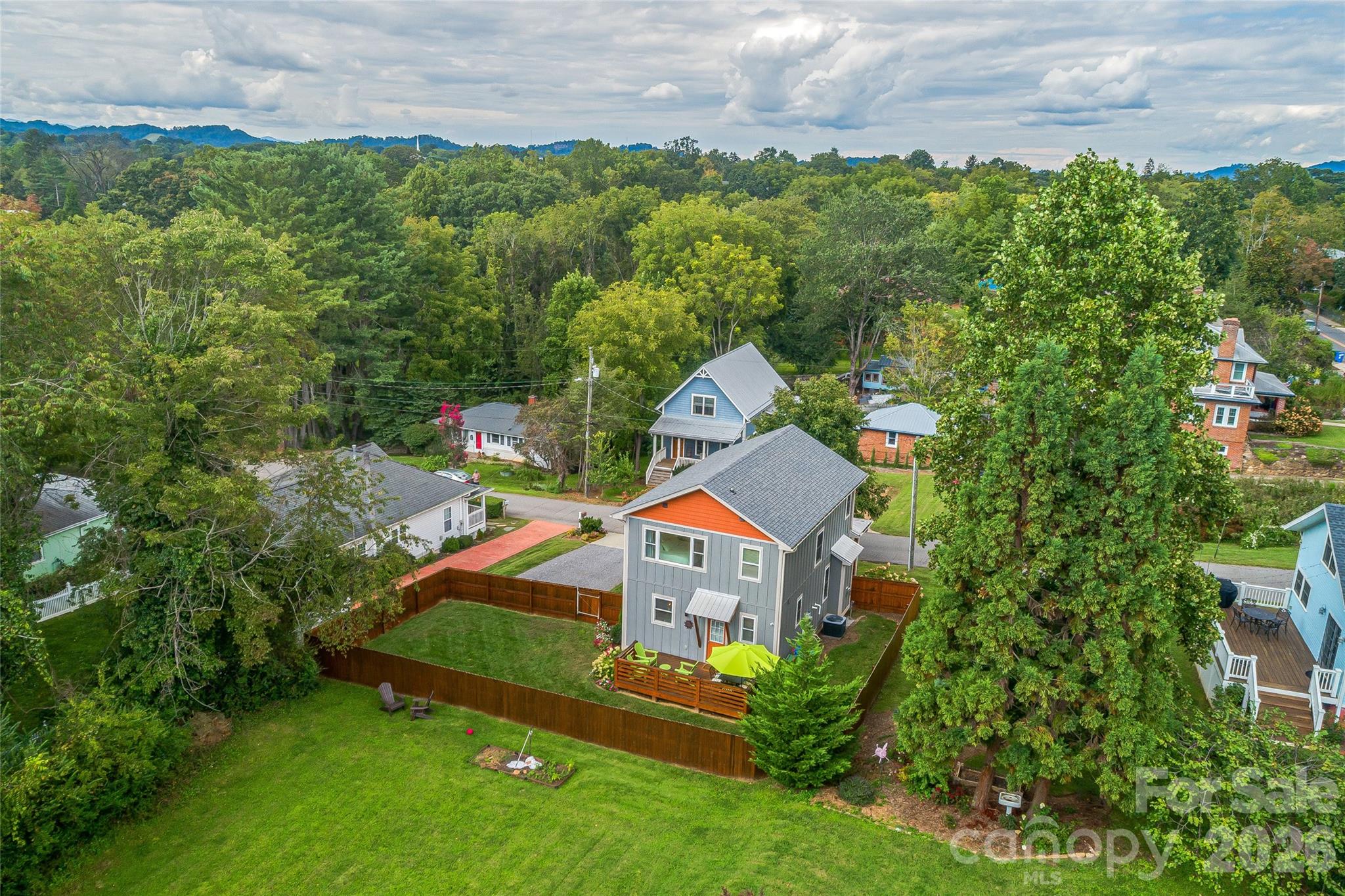 14 Davenport Road Asheville NC 28806