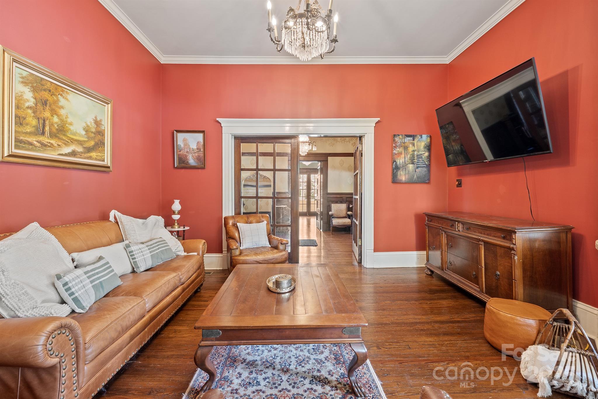 506 N Main Street NW Lenoir NC 28645