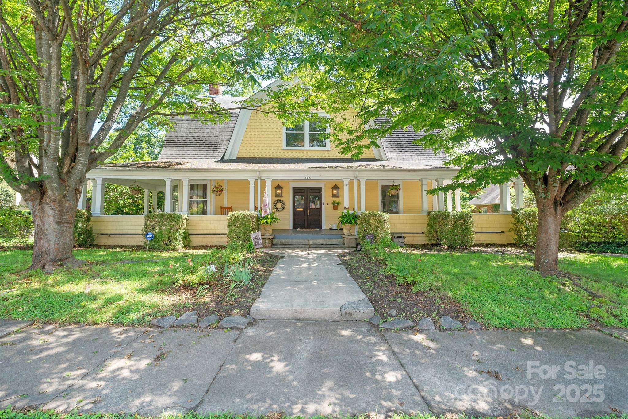 506 N Main Street NW Lenoir NC 28645