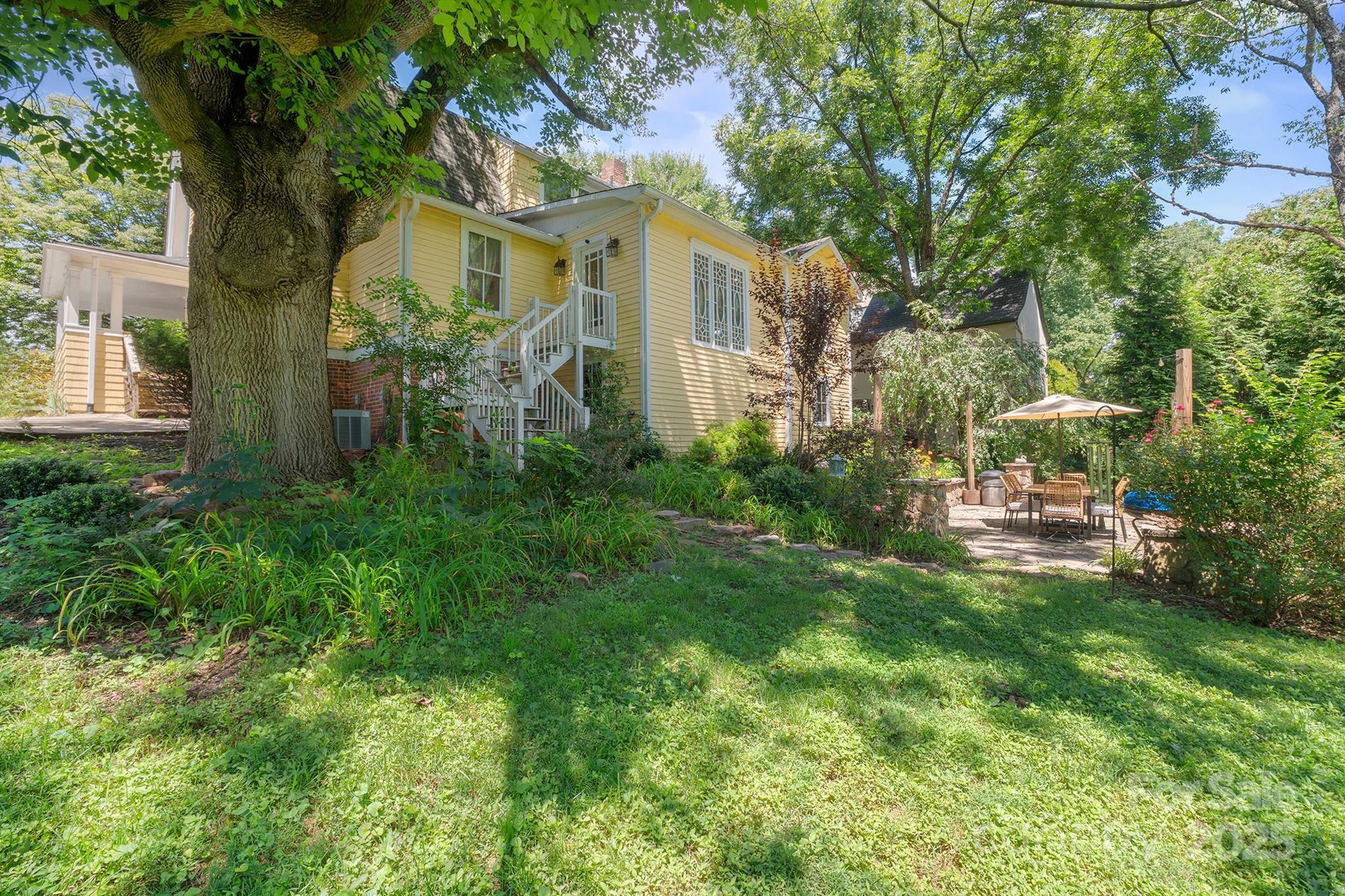 506 N Main Street NW Lenoir NC 28645