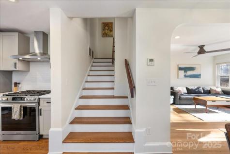 5712 Oak Drive Charlotte NC 28216