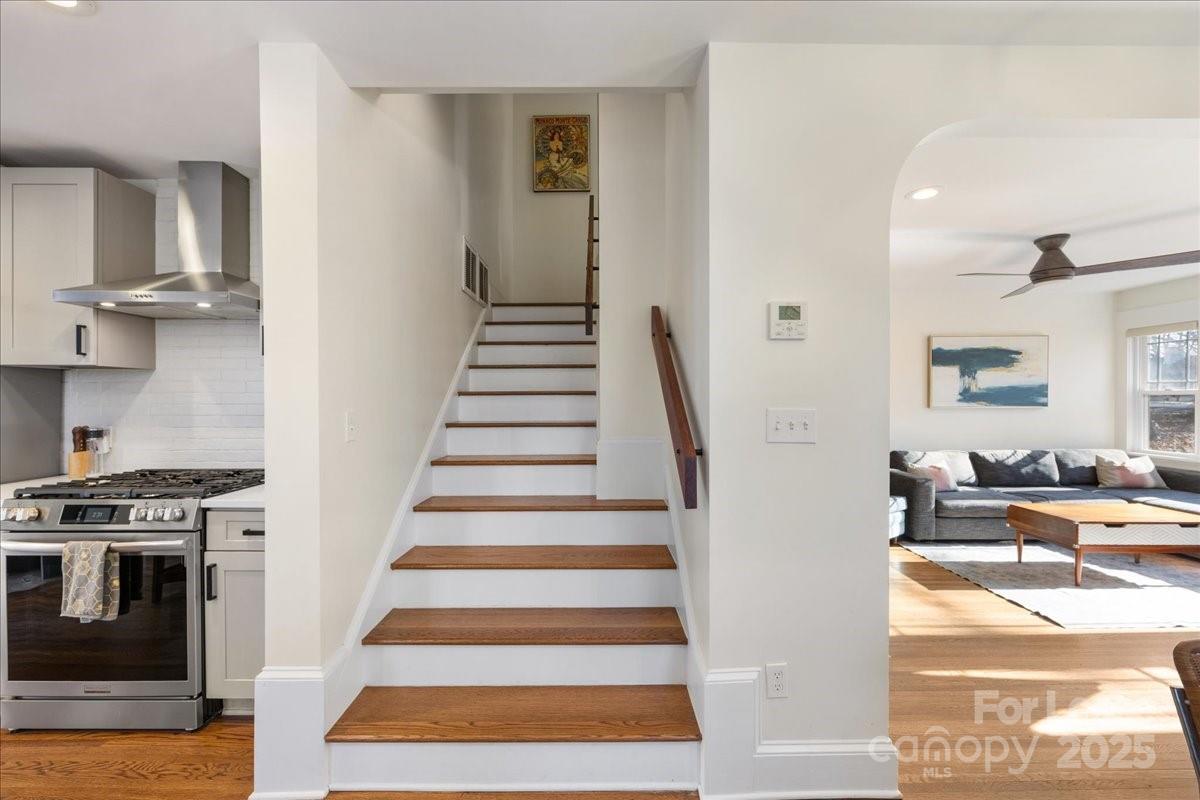 5712 Oak Drive Charlotte NC 28216