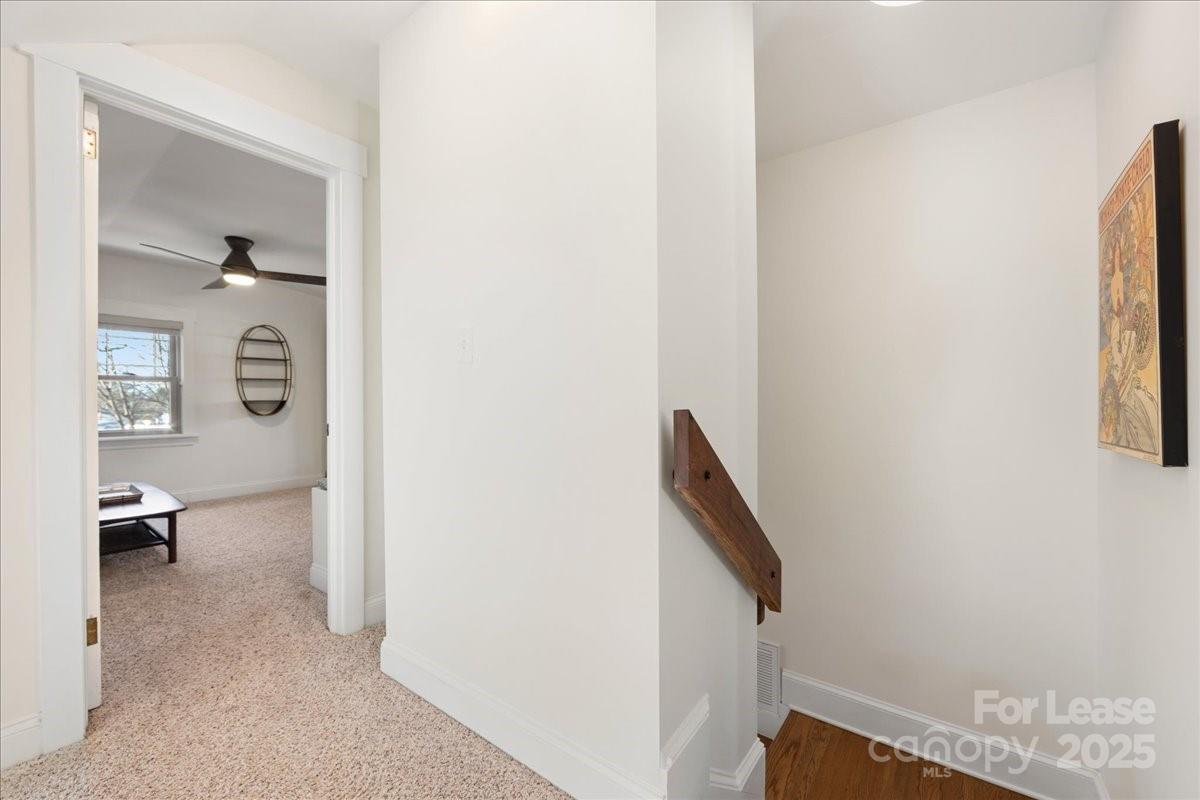 5712 Oak Drive Charlotte NC 28216