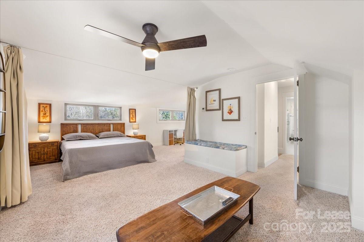 5712 Oak Drive Charlotte NC 28216