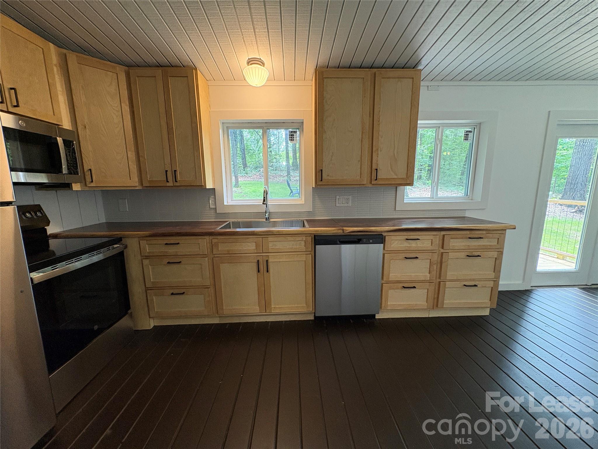 495 Armstrong Avenue Hendersonville NC 28739