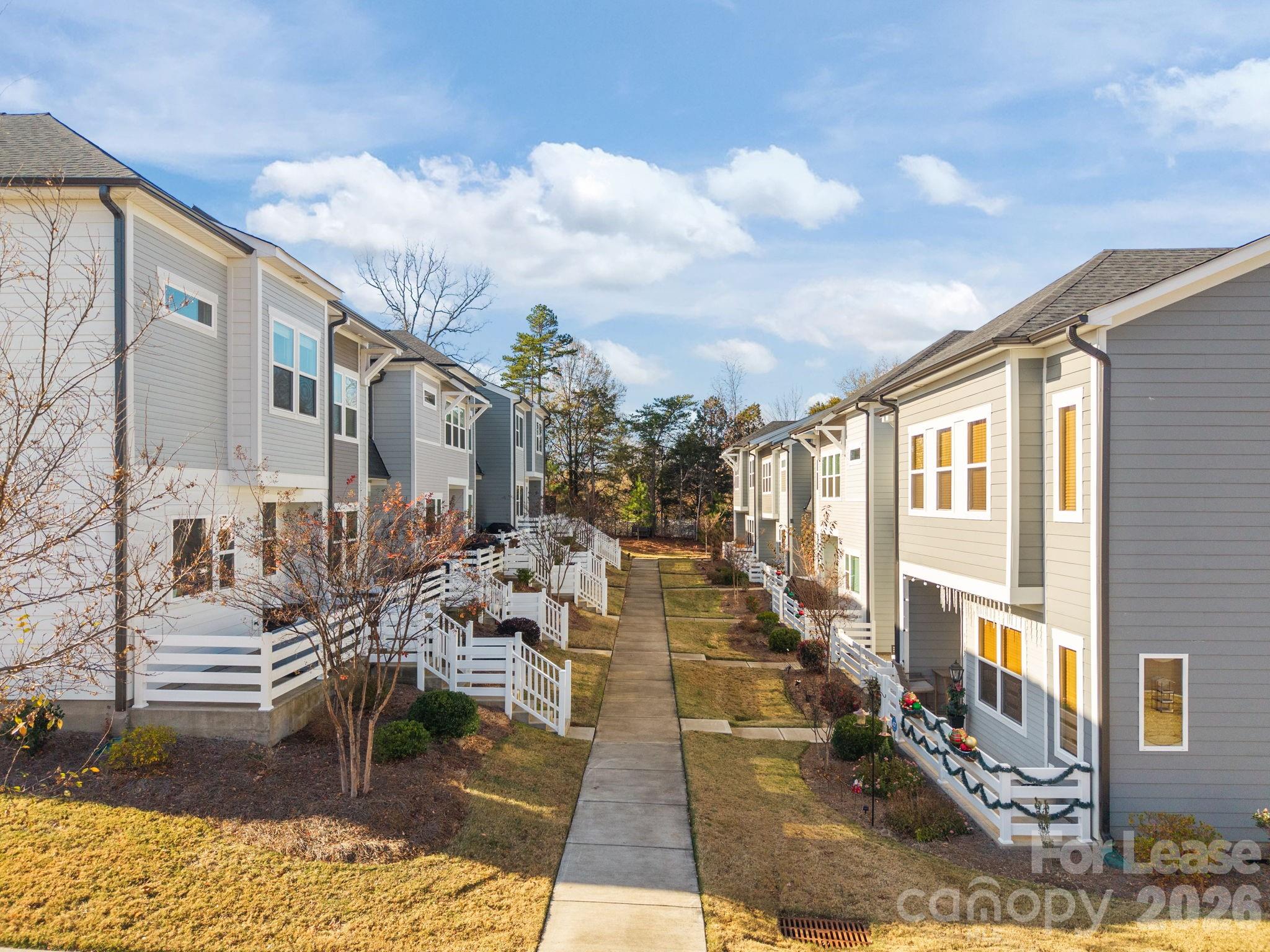 915 Kinsey Alley Charlotte NC 28217