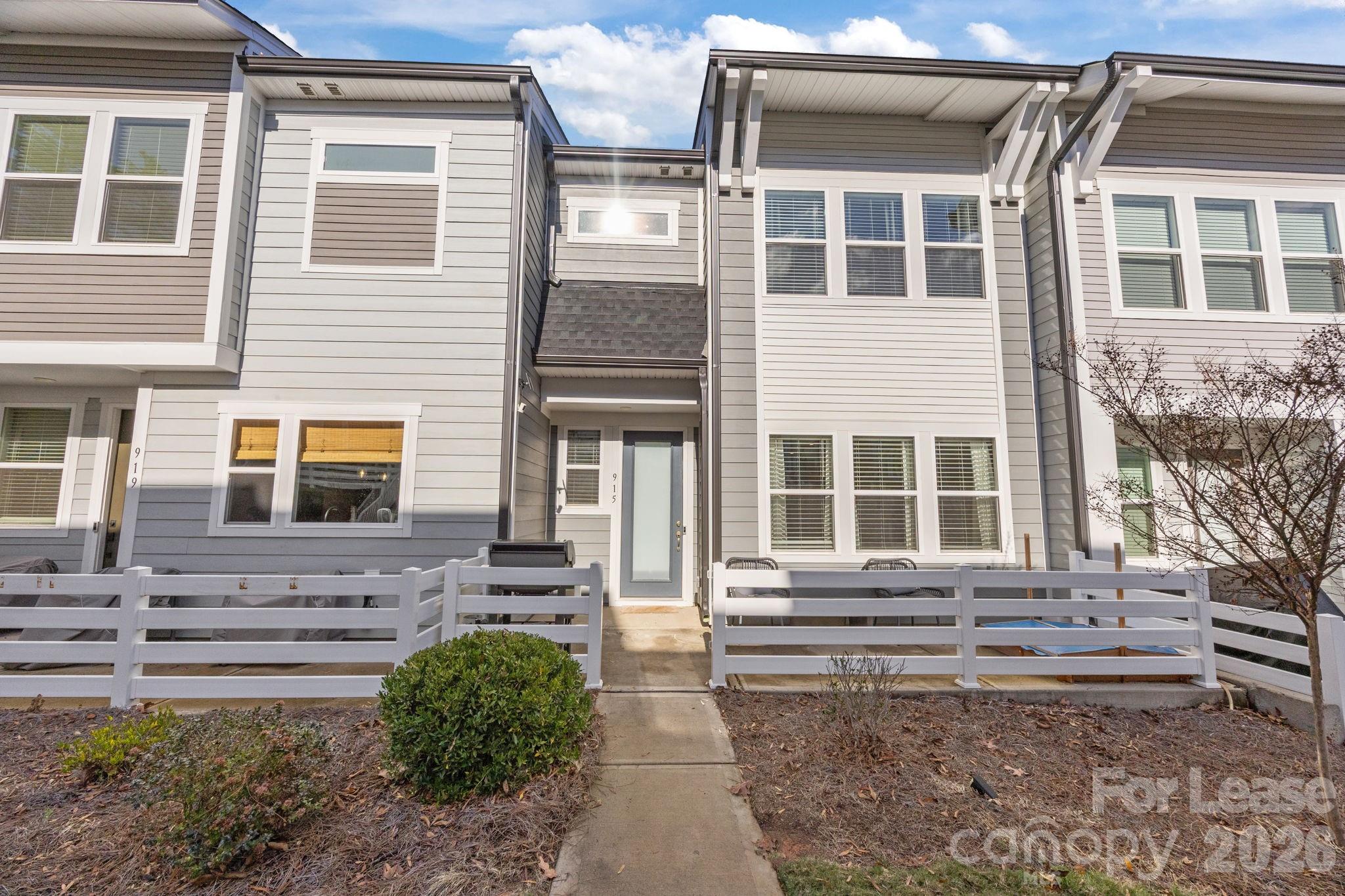 915 Kinsey Alley Charlotte NC 28217