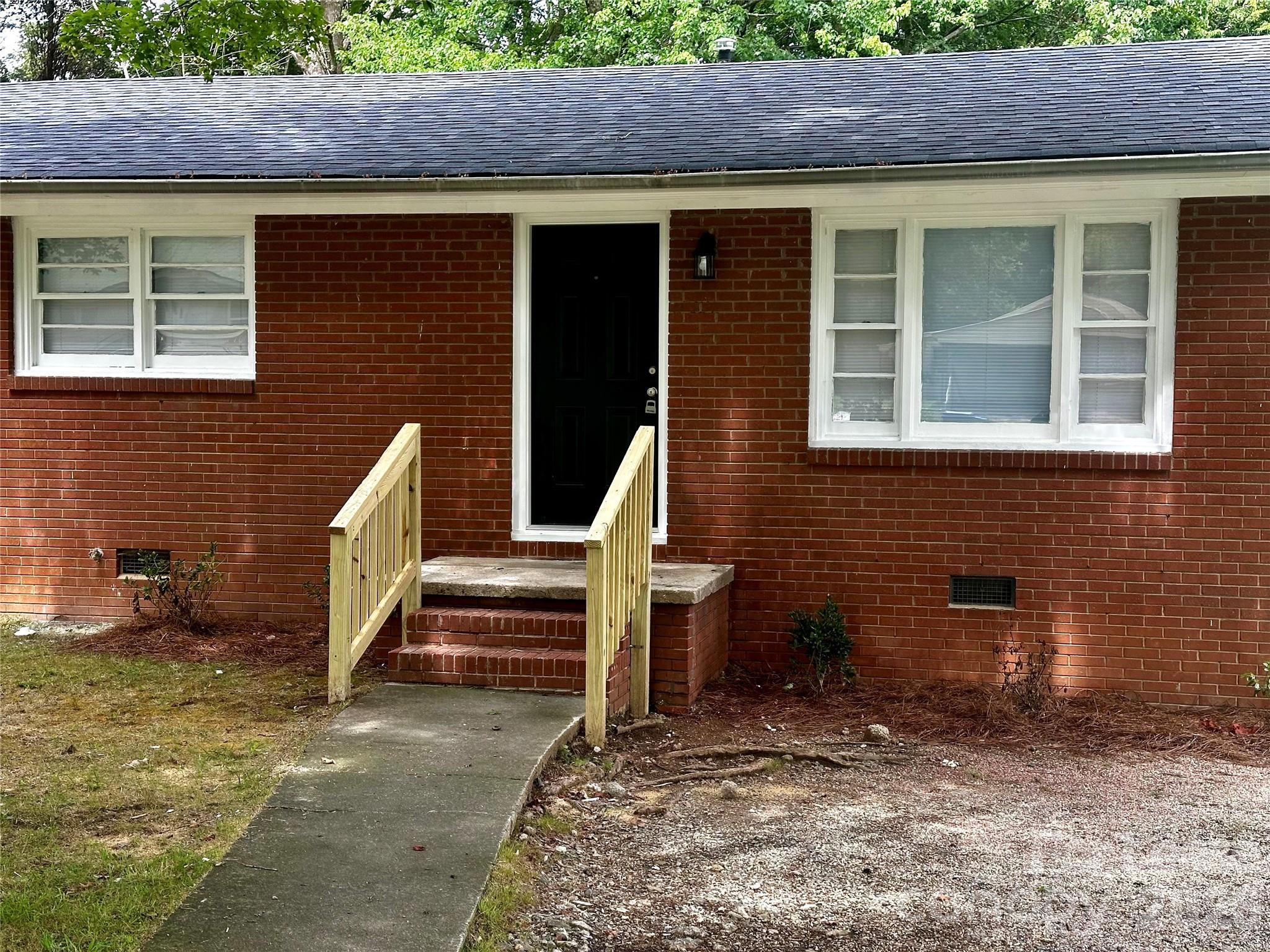 110 Mendota Avenue Lexington NC 27292