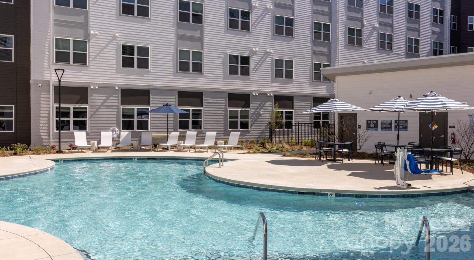 8424 N Tryon Street Charlotte NC 28262