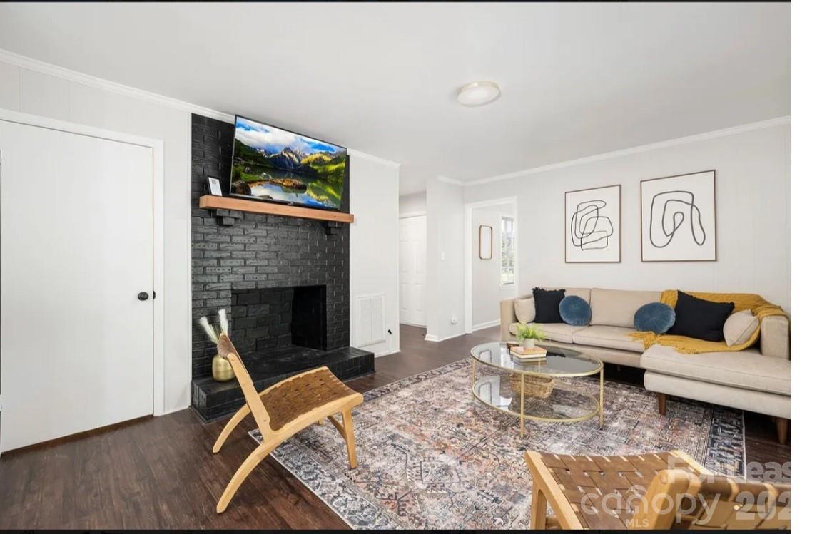 3909 Woodbriar Trail Charlotte NC 28205