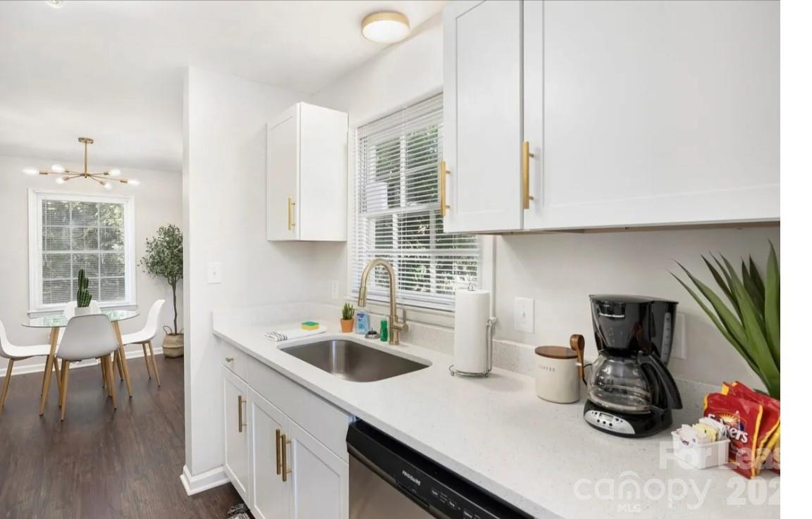 3909 Woodbriar Trail Charlotte NC 28205