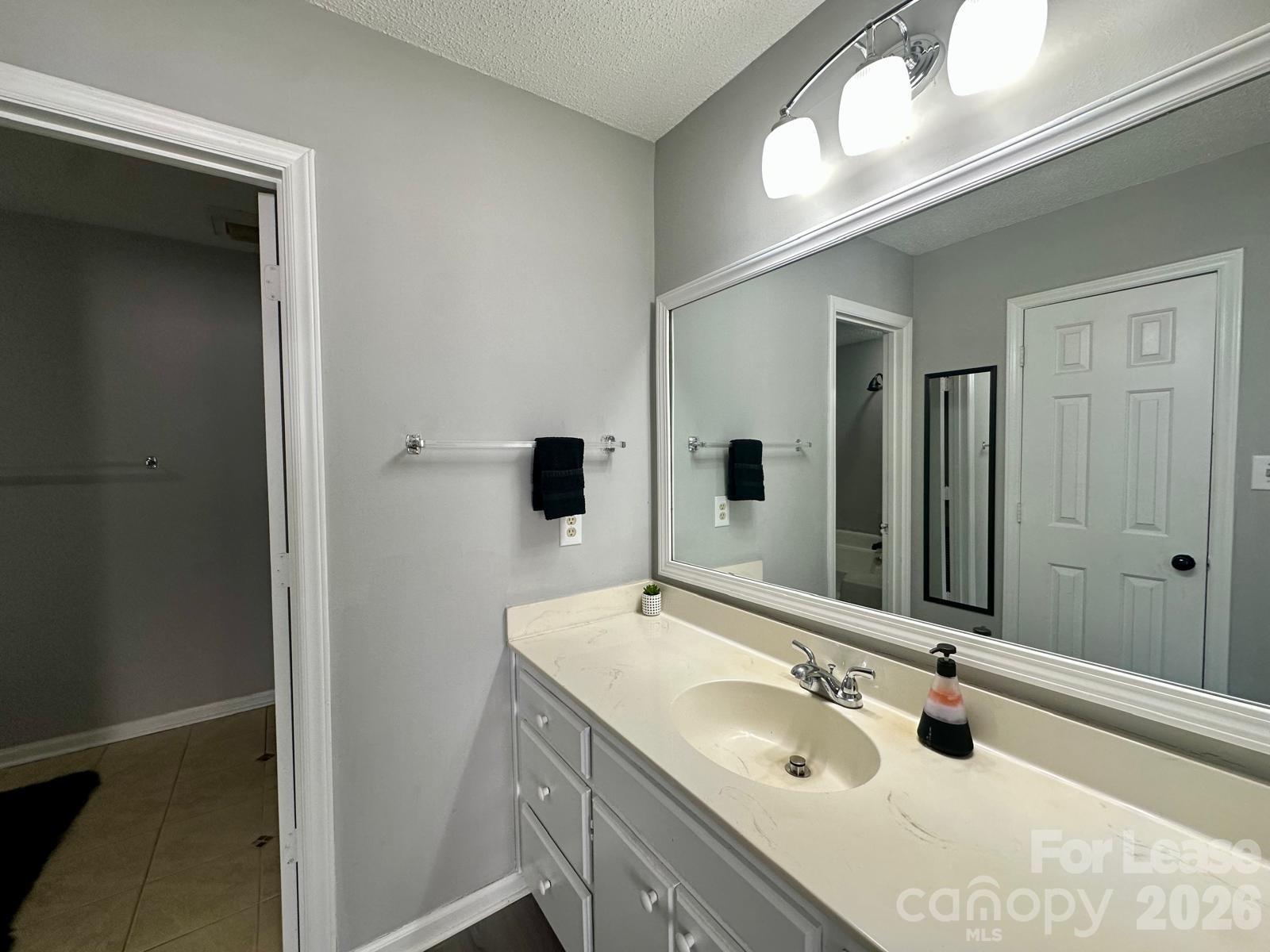 9501 Pondside Lane Charlotte NC 28213