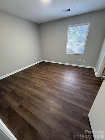 454 8th Avenue NE Hickory NC 28602