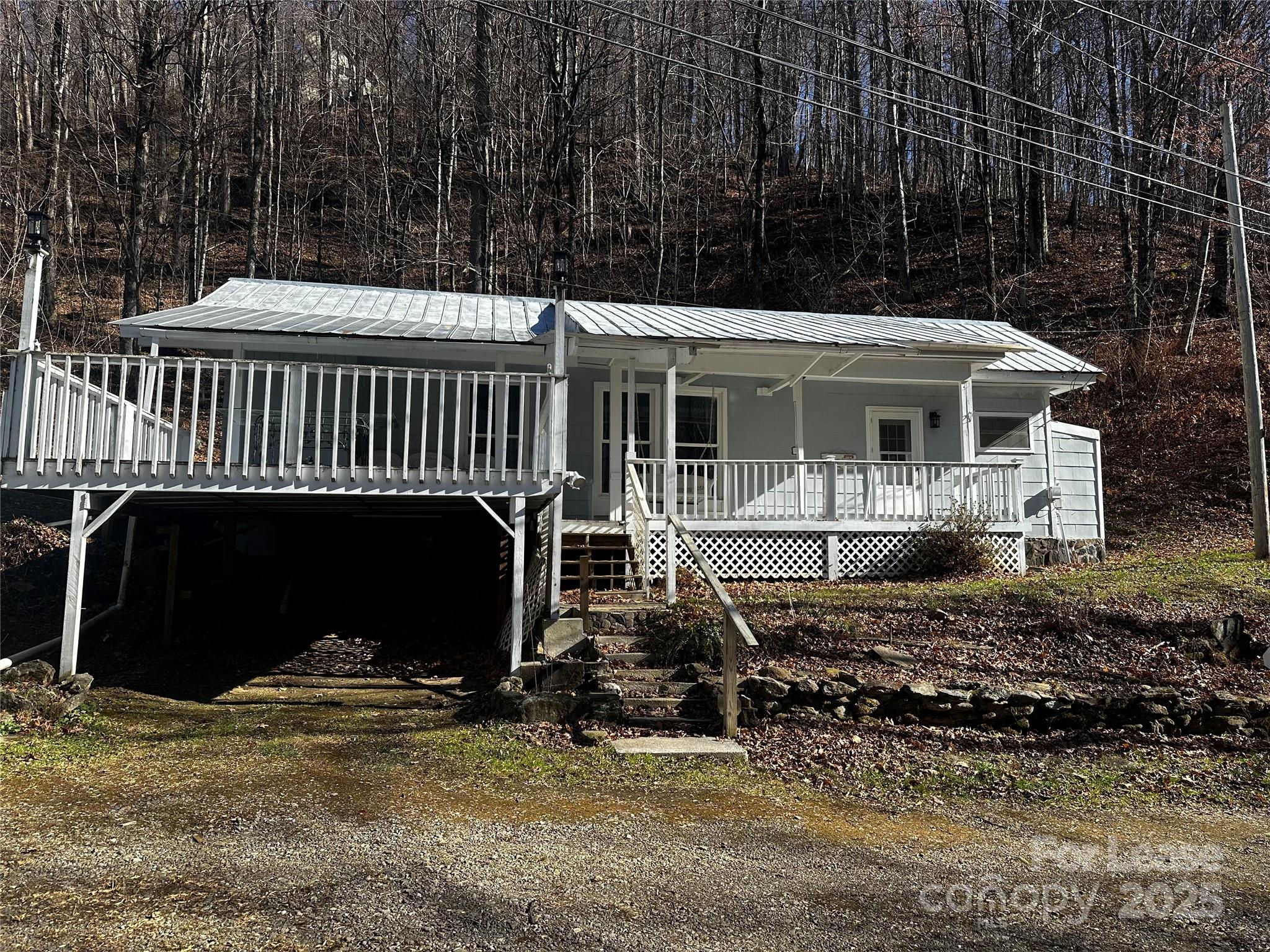 717 Deep Gap Road Burnsville NC 28714
