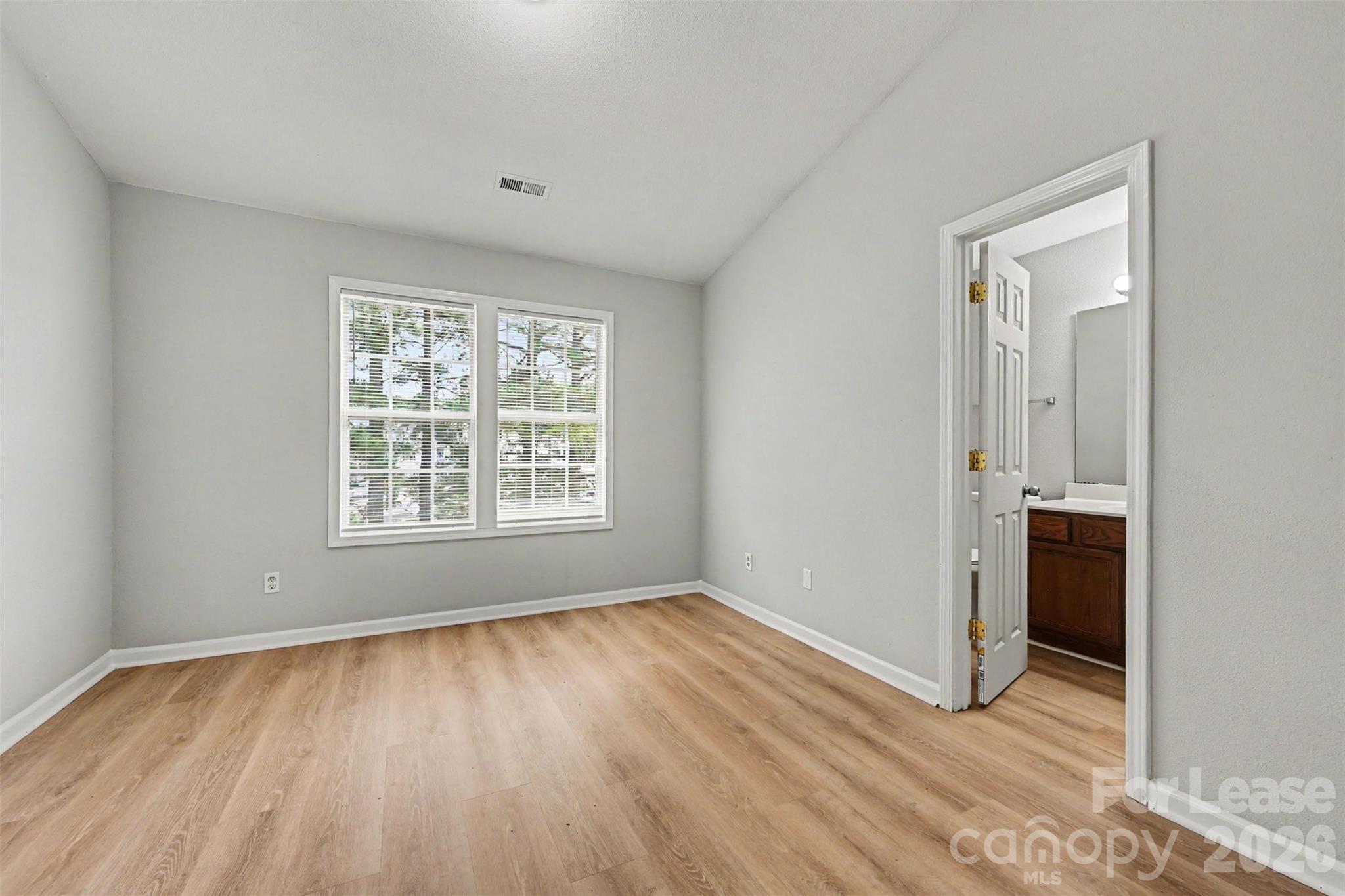 4413 Eaves Lane Charlotte NC 28215