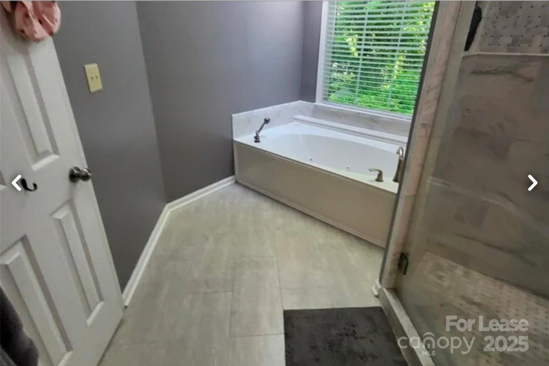 8711 Piccone Brook Lane Charlotte NC 28216
