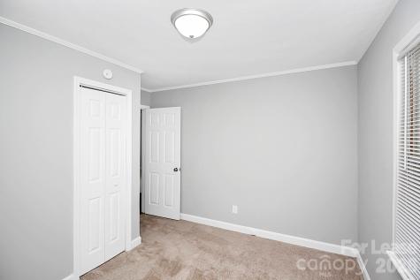 1017 Mclain Road Kannapolis NC 28083
